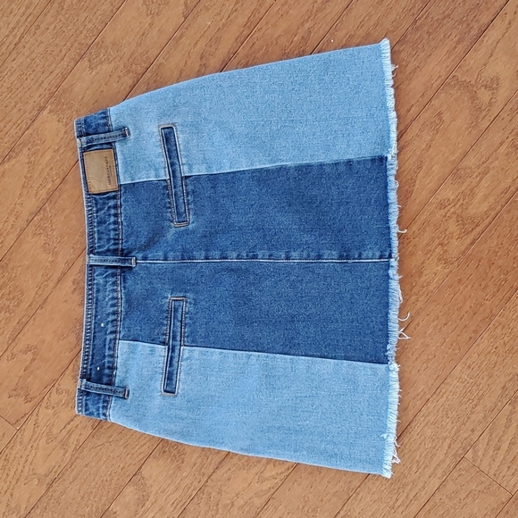 AEO Hi Rise Festival Patchwork Denim Skirt - Picture 3 of 9